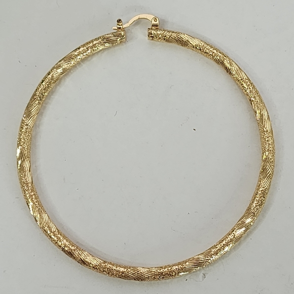 Large Gold Hoop Earrings Shimmer Style Design - Picture 4 of 7